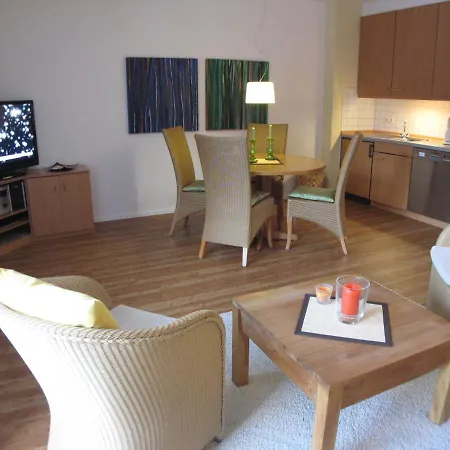 Hp Touristik _ _residenz Komoran_ Apartment